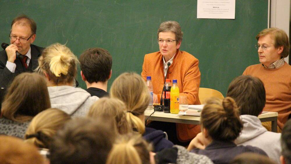 Dr. Helga Köhler im Gespräch