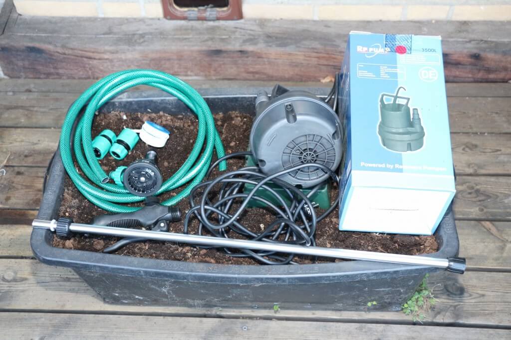 Handbewässerungsset mit Gießstab und Pumpe