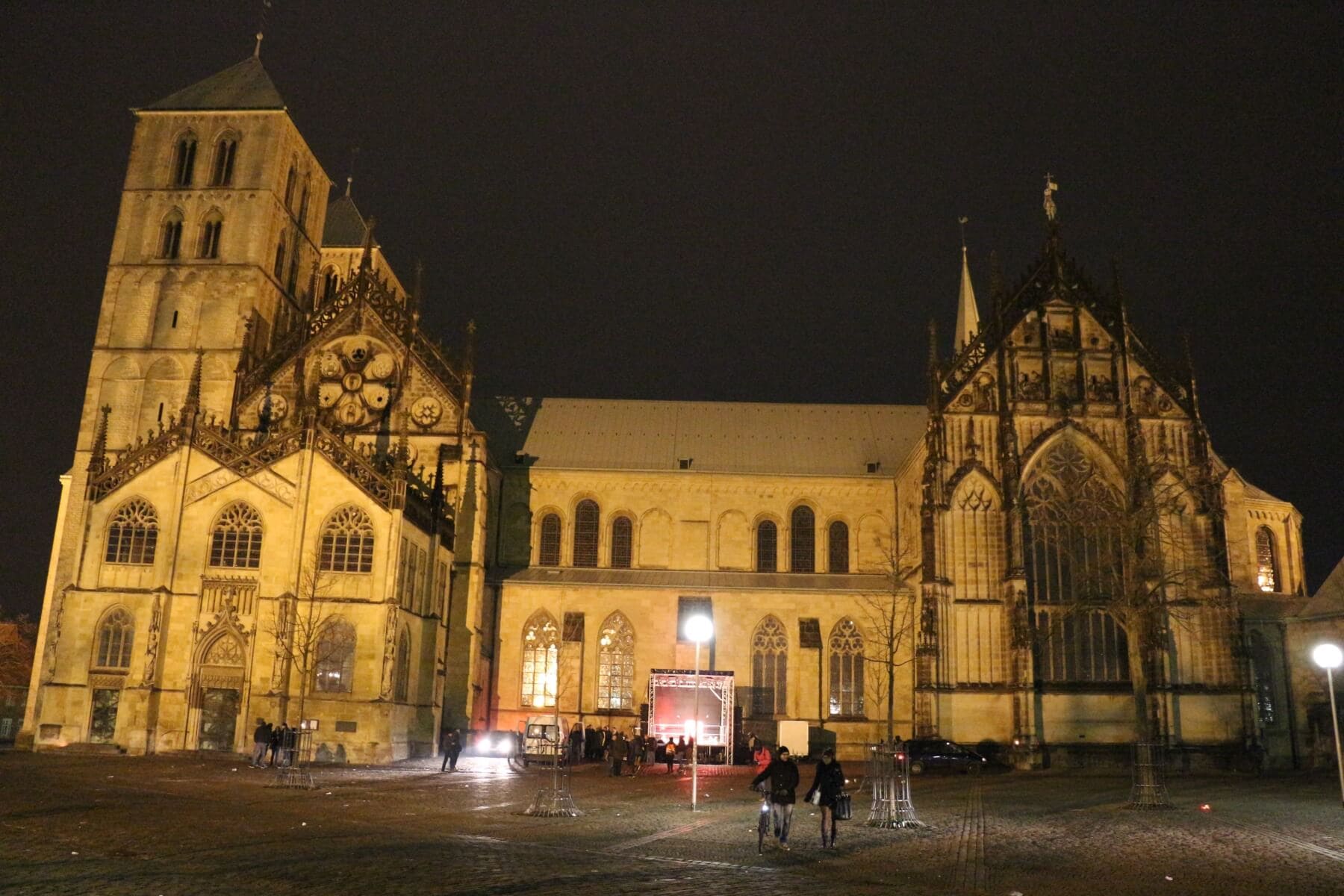 Weihnachten im Sommer mit Weihnachts- Marihuanabaum?