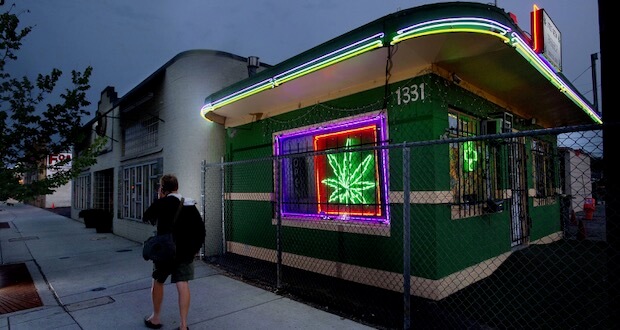 USA-Ausgangssperre-Cannabisshops-bleiben-geöffnet