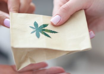 Cannabis auf Rezept - Hausärzte dürfen weiter verschreiben